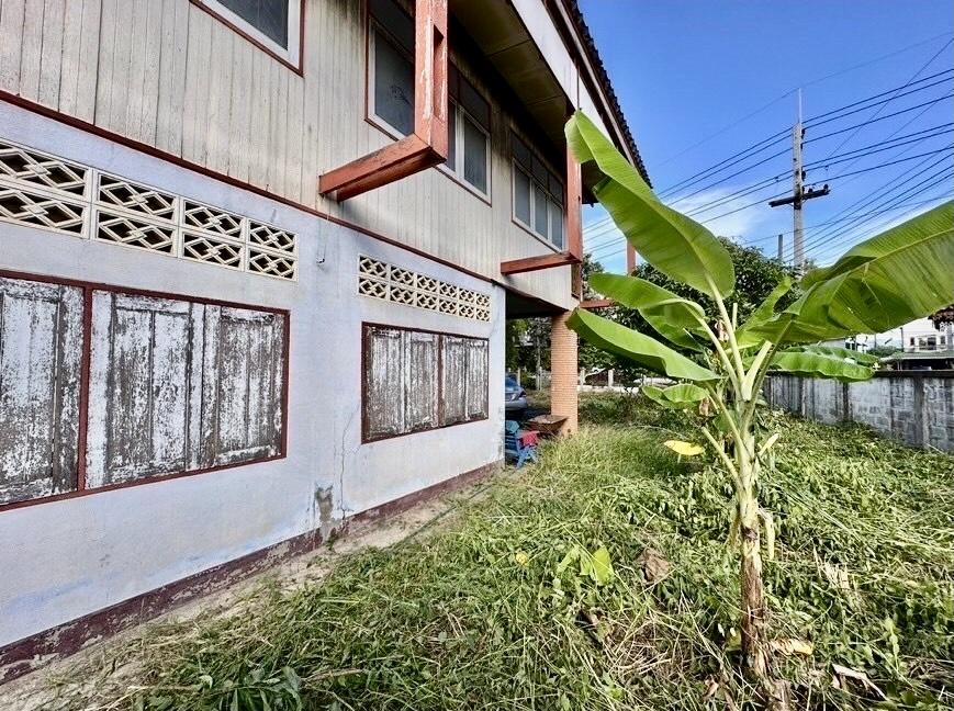 เอทเตท เอเจ้น สาขาลำปาง